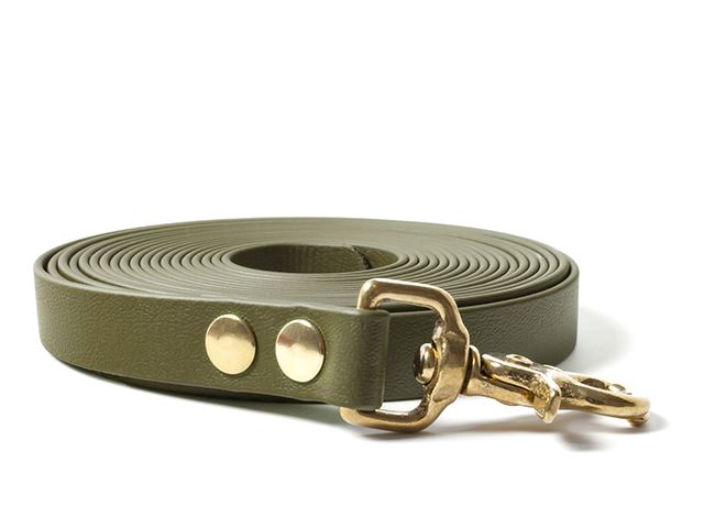 Biothane_tracking_leash_riveted_16_19mm_khaki_brass_trigger_small_web