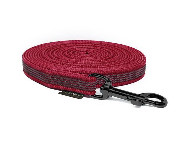 Rubbered_tracking_leash_15mm_black_snap_hook_winered_small_web
