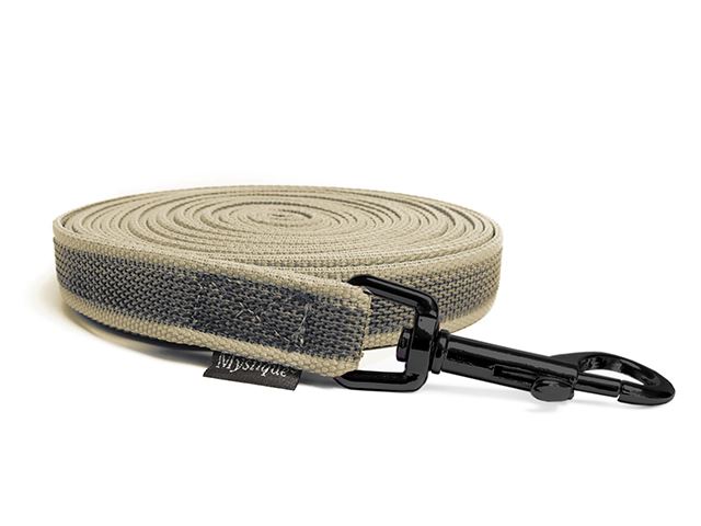 Rubbered_tracking_leash_20mm_black_snap_hook_beige_small_web