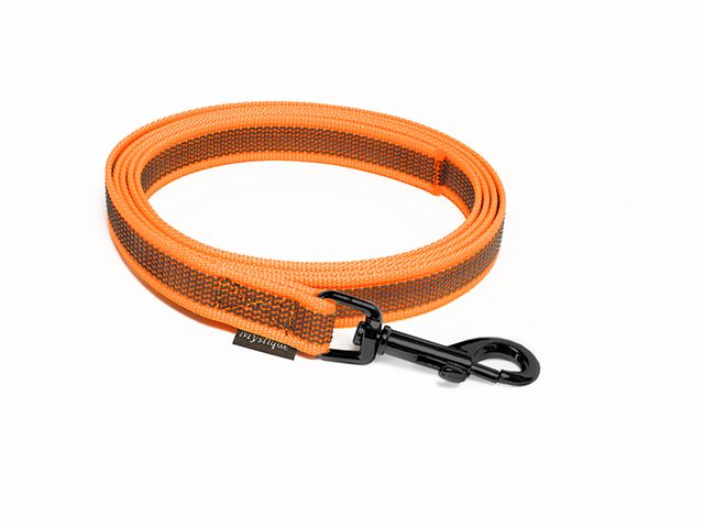Rubbered_leash_20mm_black_snap_hook_neon_orange_small_web