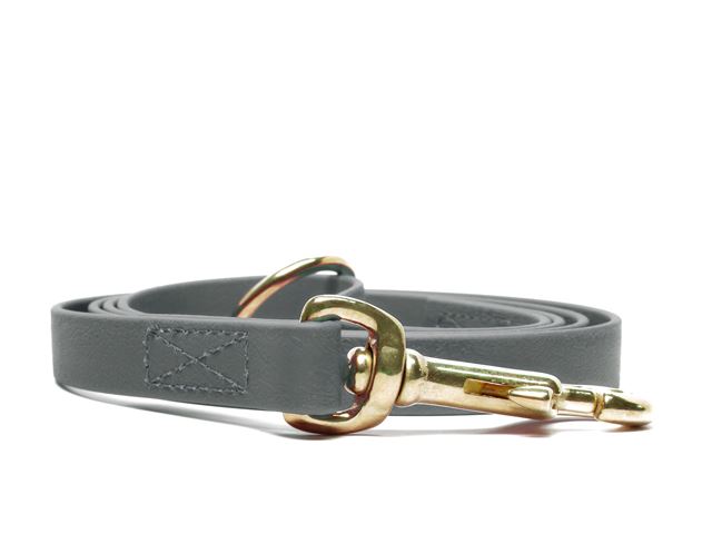 Biothane_leash_16_19mm_sewn_grey_brass_snap_hook_small_web